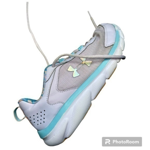 UNDER ARMOUR | Under ARMOUR Pale Purple with Iridescent Logo Sneakers, Size 7Y - Picture 1 of 5